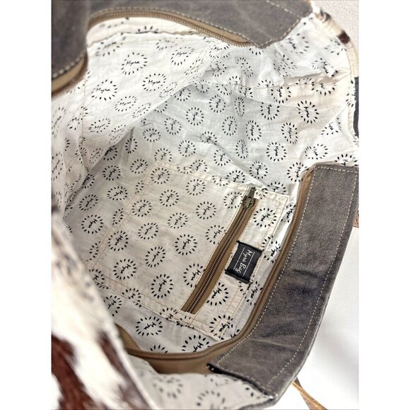 Myra Bag Buzz Fuzz Western Canvas Tote Bag Weekender Bag Oversize Muted Tones - Picture 10 of 12
